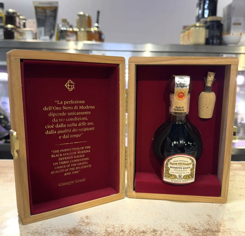 Giuseppe Giusti Aged Balsamic Vinegar (15 years)